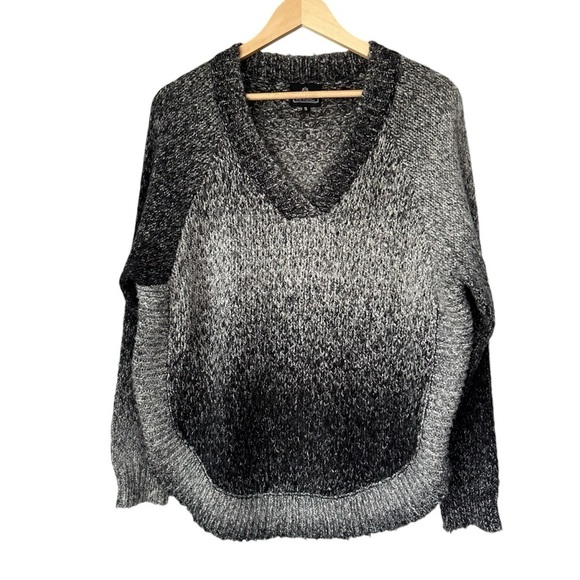Angie Oversized Super Soft Ombre Gray Knit V-Neck Sweater, size Small - Picture 1 of 5